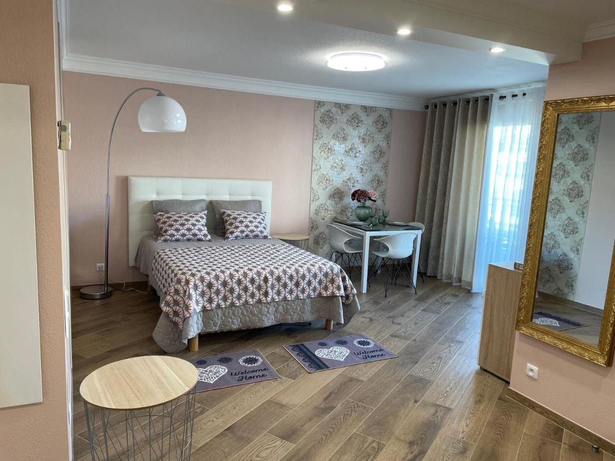 Studio With Swimming Pool 80 Meters Near The Beach Nice Eksteriør bilde