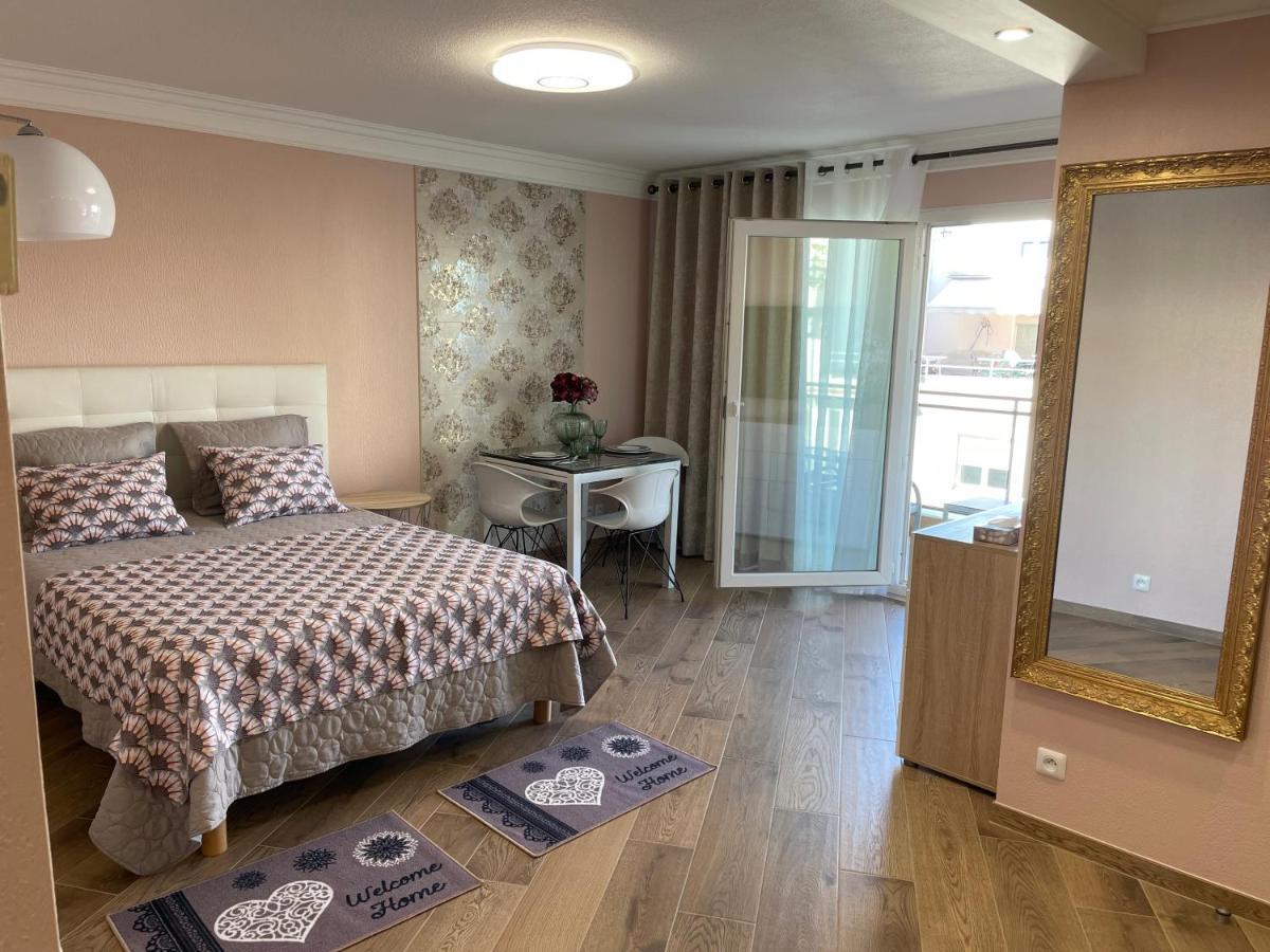 Studio With Swimming Pool 80 Meters Near The Beach Nice Eksteriør bilde